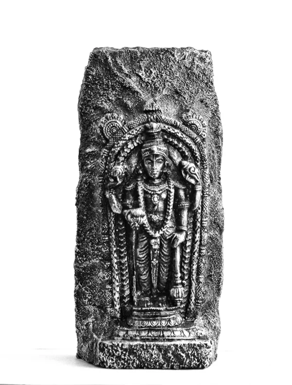 Antique Krishna Idol – Guruvayoor Handcrafted Sculpture for Temple & Home Decor